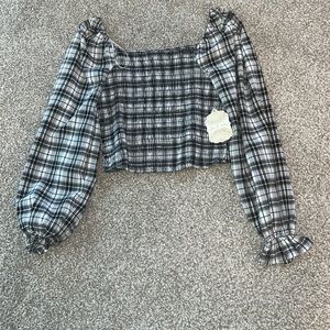 Never worn Altard State long sleeve